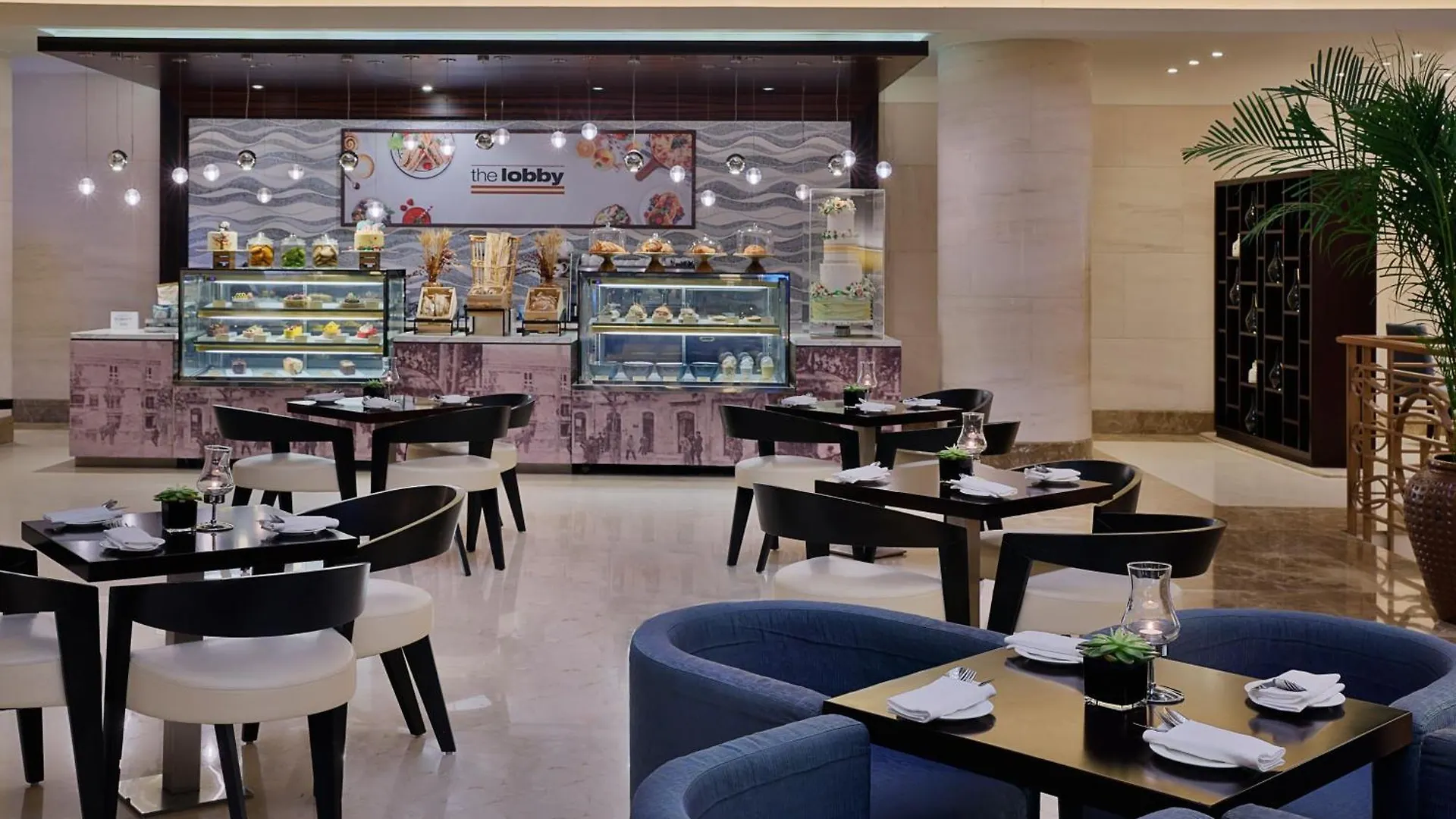 Sheraton Dubai Creek Hotel & Towers