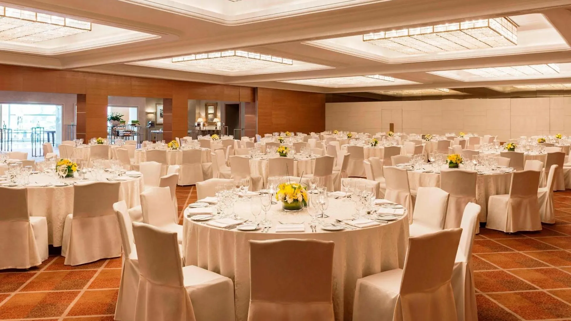Sheraton Dubai Creek Hotel & Towers