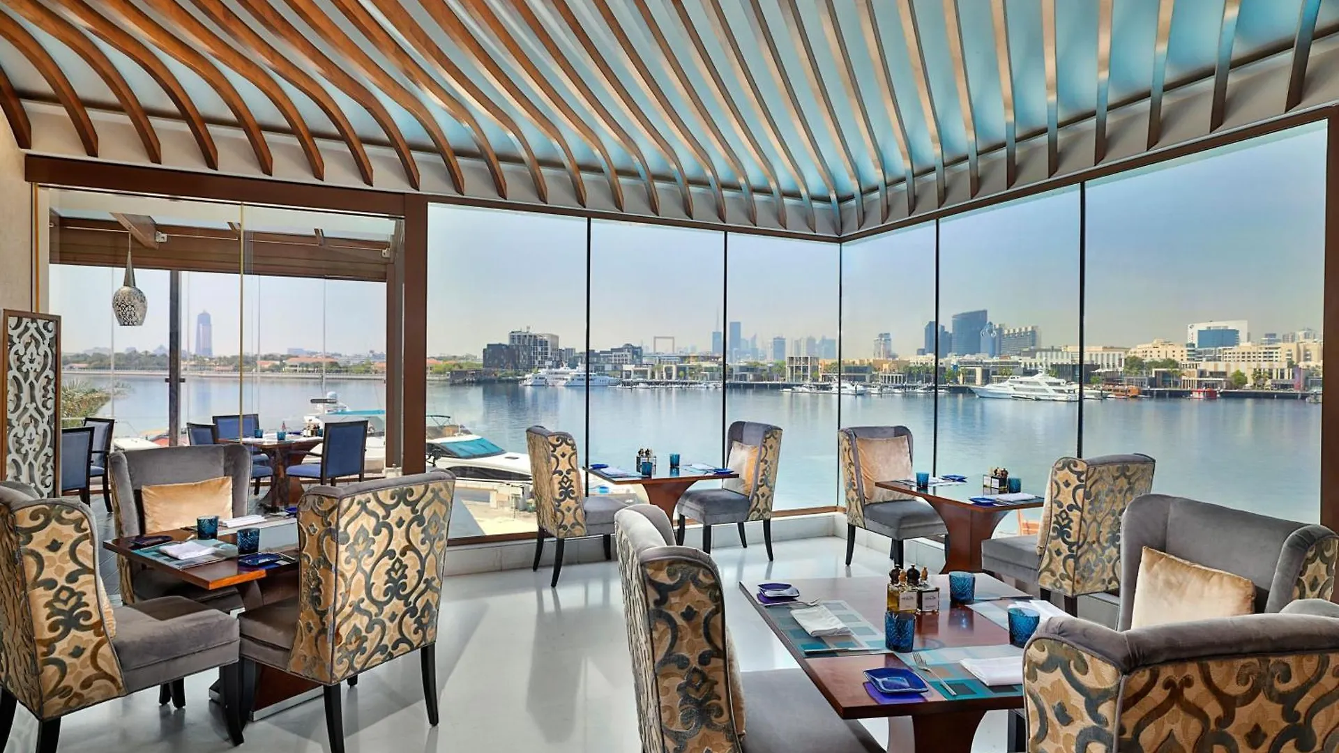 Sheraton Dubai Creek Hotel & Towers 5*,  United Arab Emirates