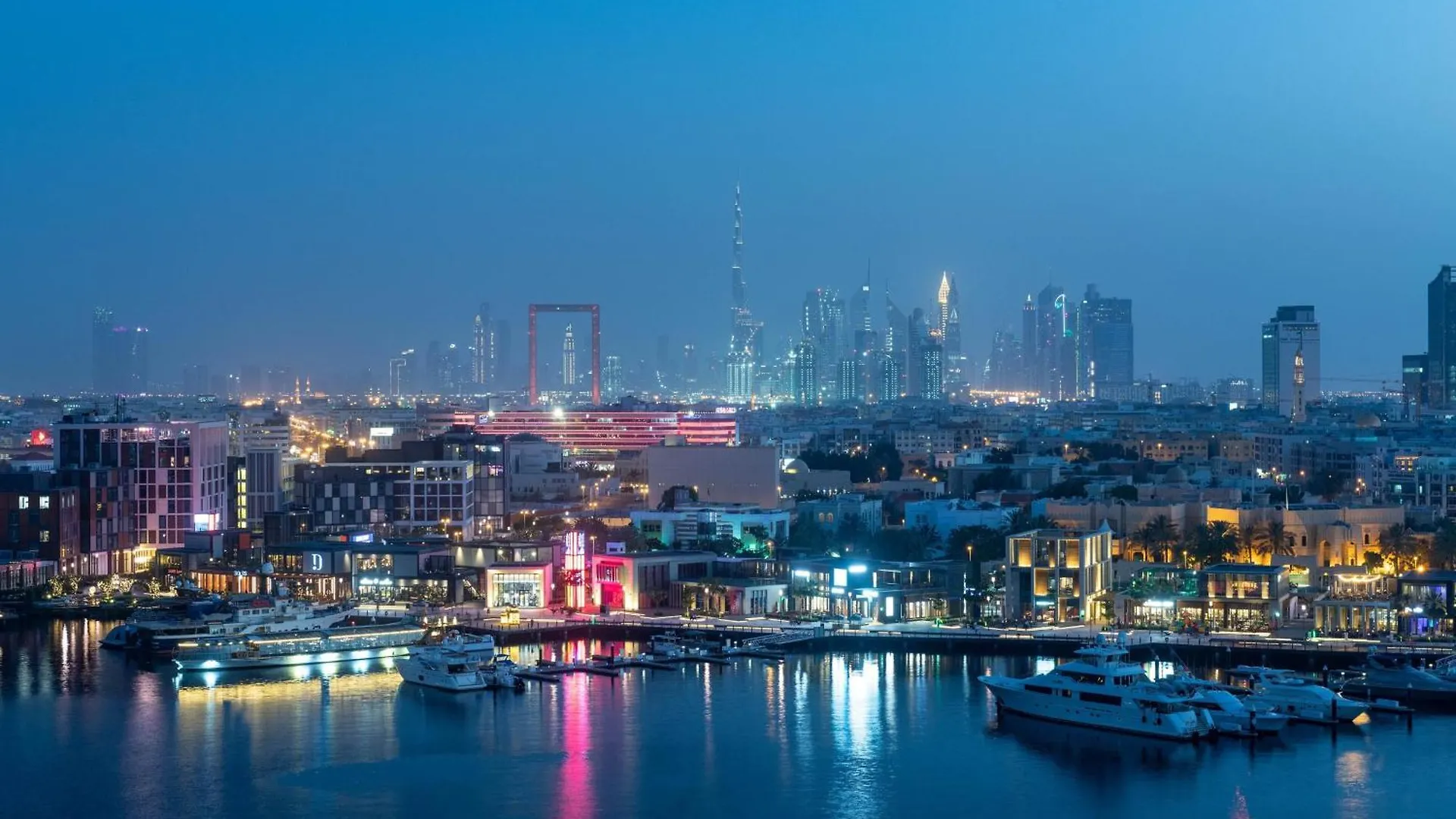 Sheraton Dubai Creek Hotel & Towers